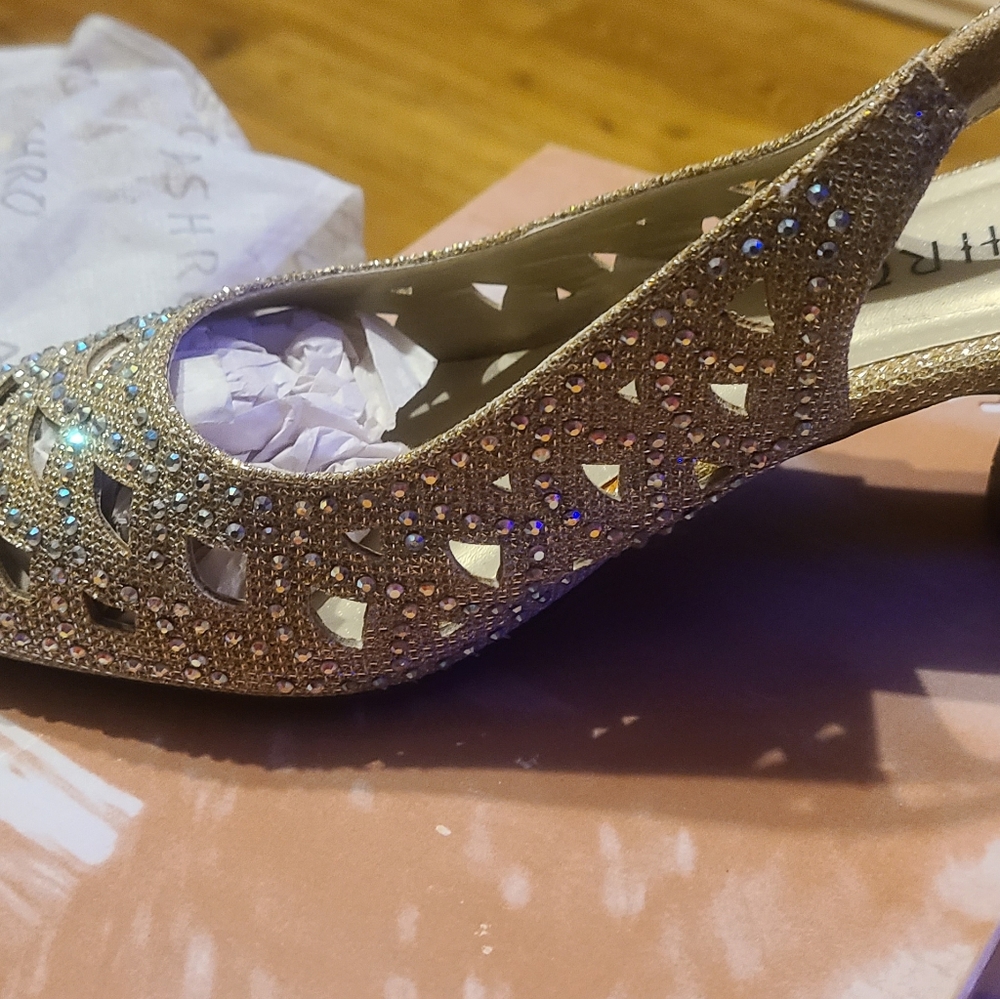 Shoes - Picture 3 of 3